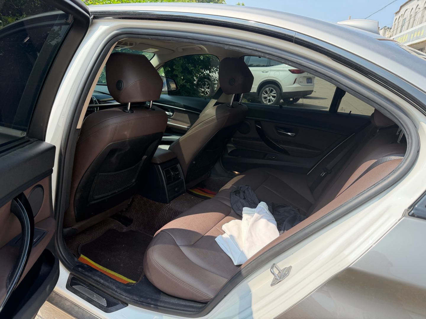 BMW 3 Series 2018 car image #8