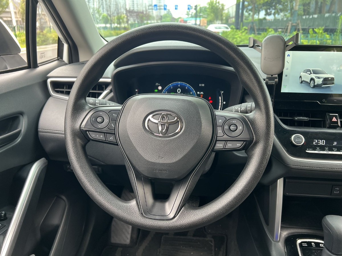 Toyota Corolla Cross 2025 #7 Toyota Corolla Cross 2025 car image #7
