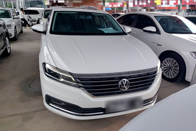 Volkswagen Lavida 2019 car image #3