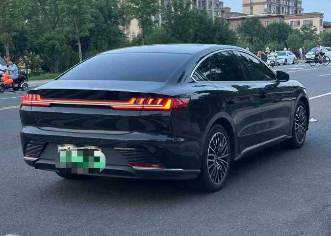 BYD Han 2021 car image #6