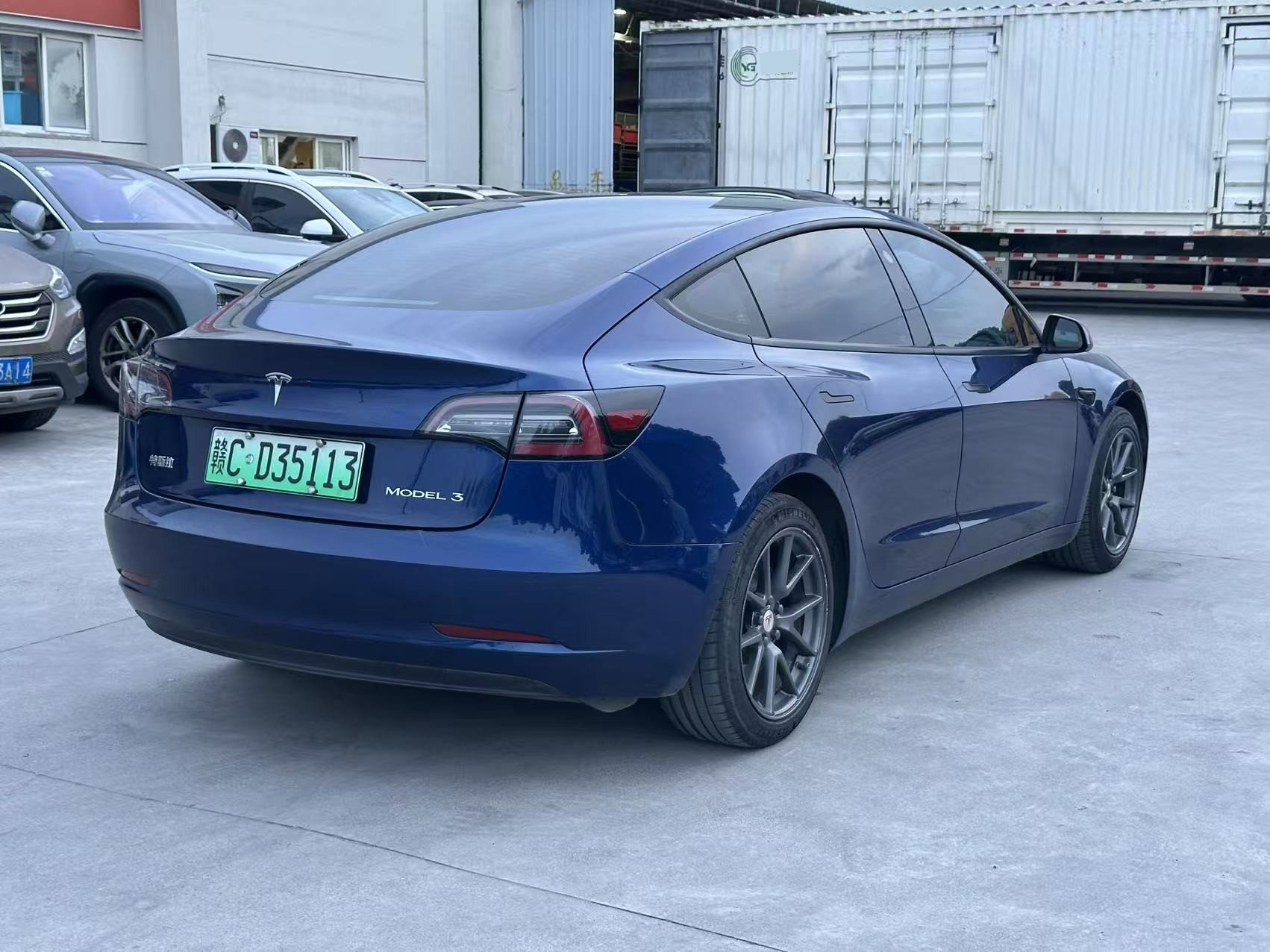 Tesla Model 3 2021 car image #9