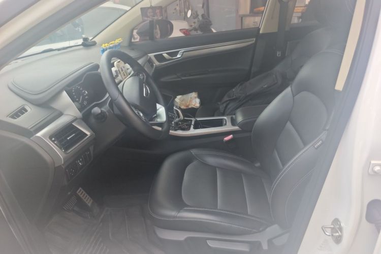 GEELY Emgrand GS 2020 car image #15