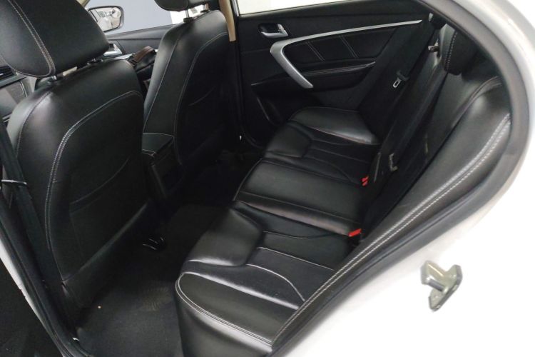 GEELY Emgrand 2017 immagine di auto #13