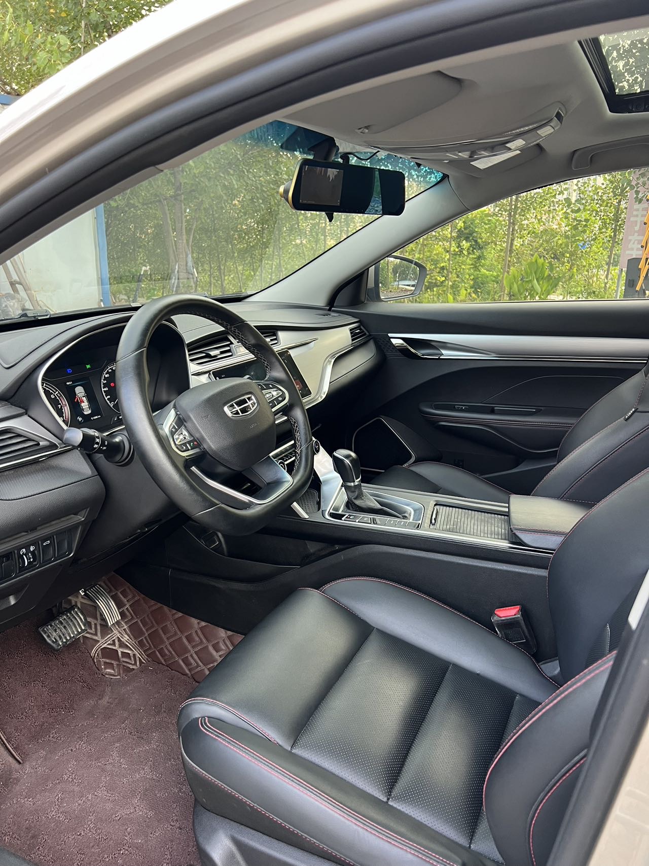 GEELY Binray 2020 imagem de carro #4