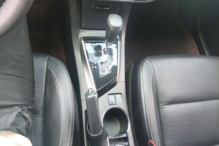 Toyota Corolla 2015 car image #16