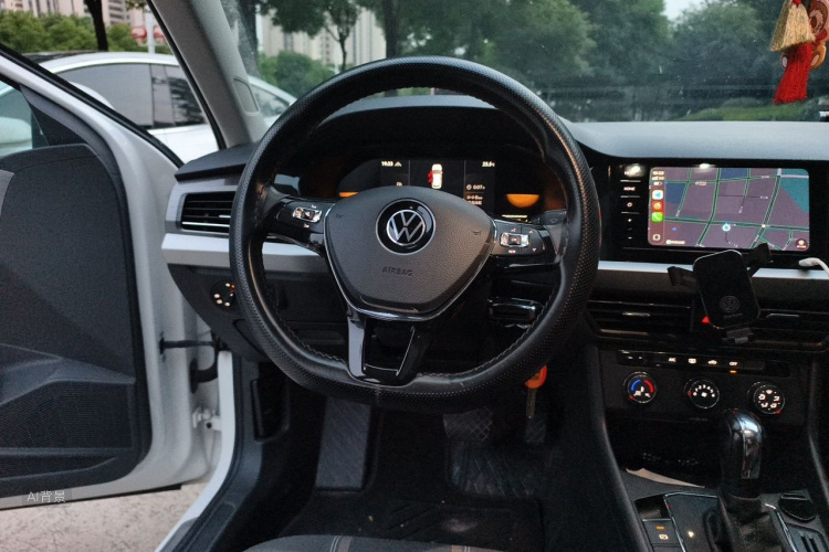 Volkswagen Lavida 2021 car image #12