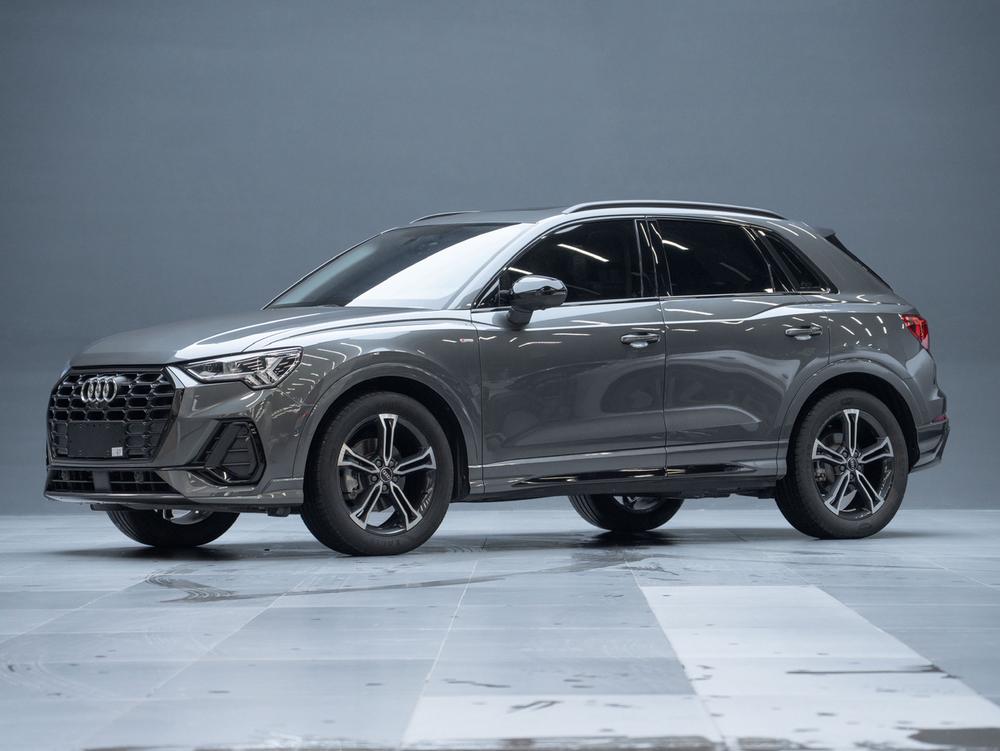 Audi Q3 2022 Audi Q3 2022 car image