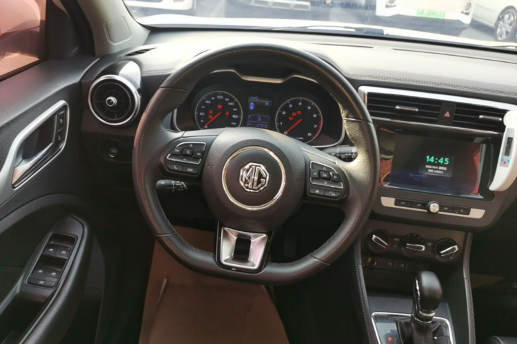 MG ZS 2018 car image #11