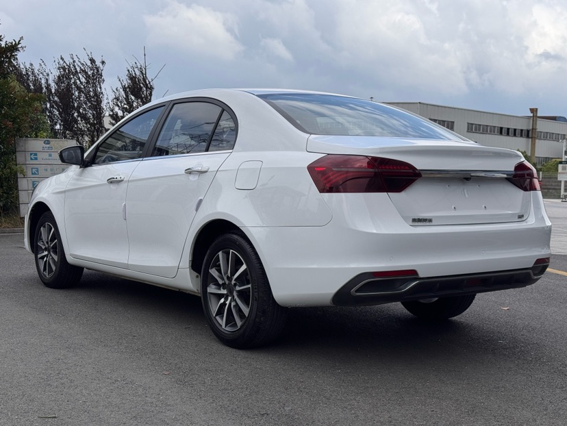 GEELY Emgrand 2021 #8 GEELY Emgrand 2021 car image #8