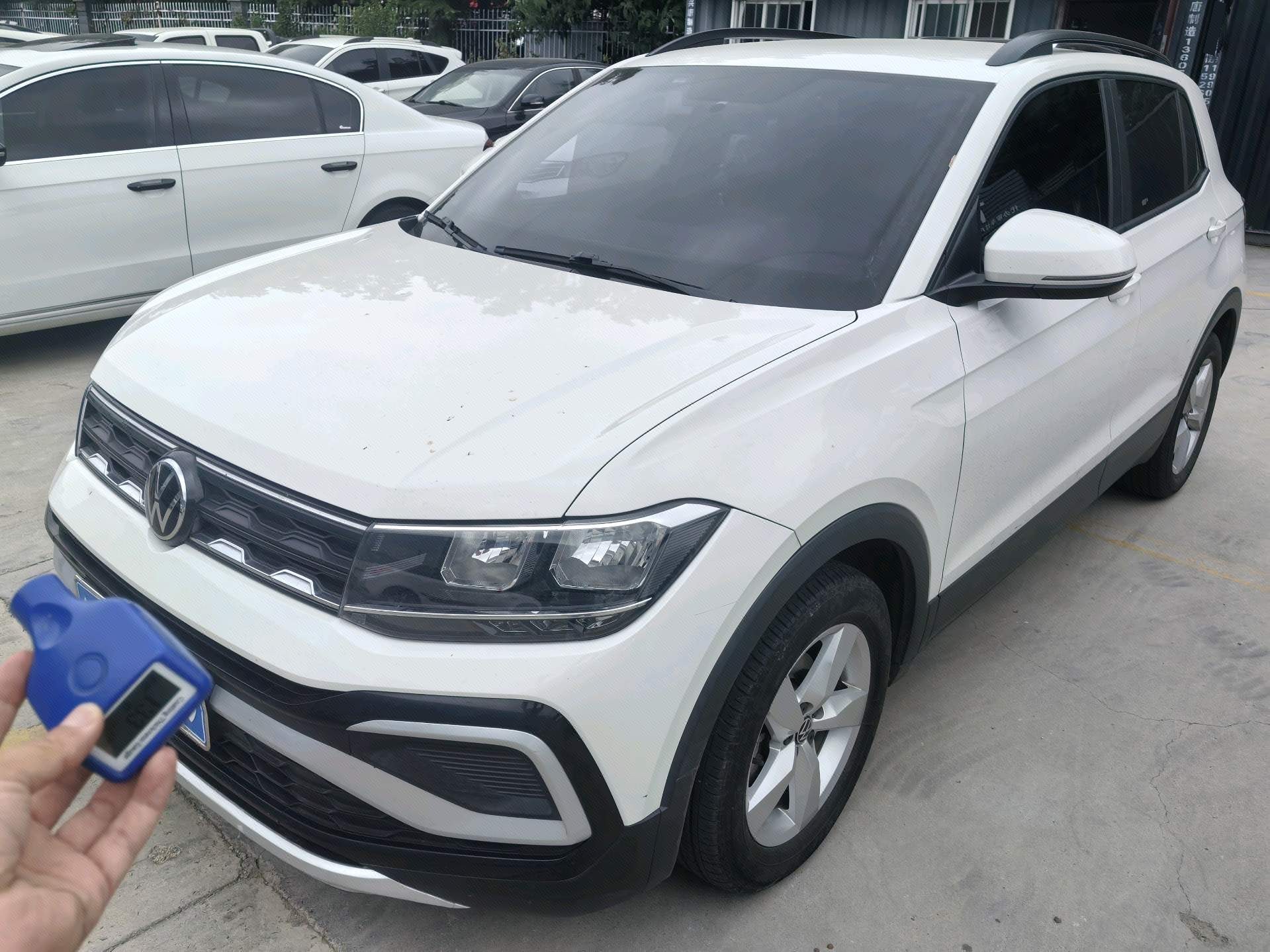Volkswagen T-Cross 2021 car image 