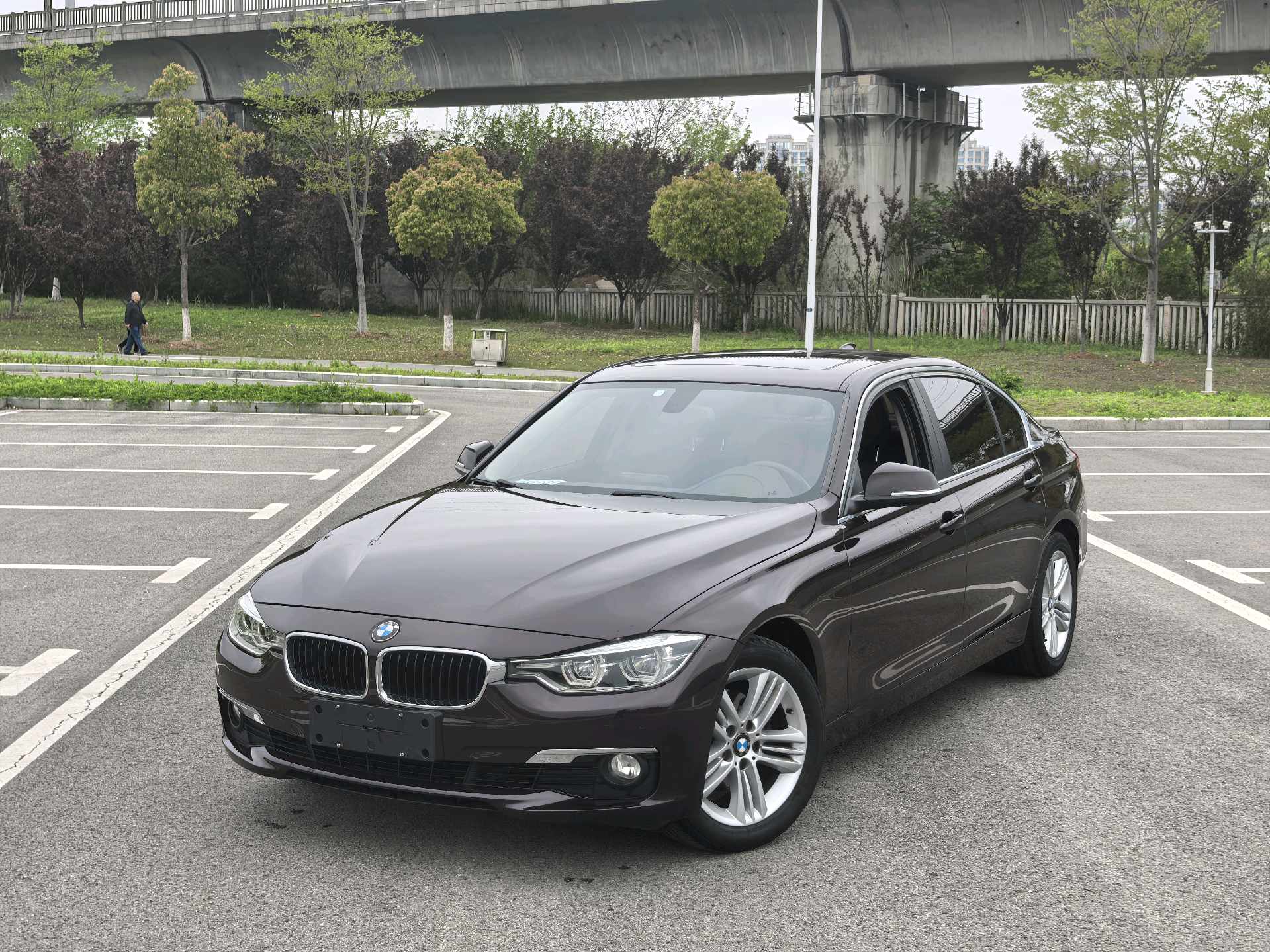 BMW 3 Series 2017 汽车图片 