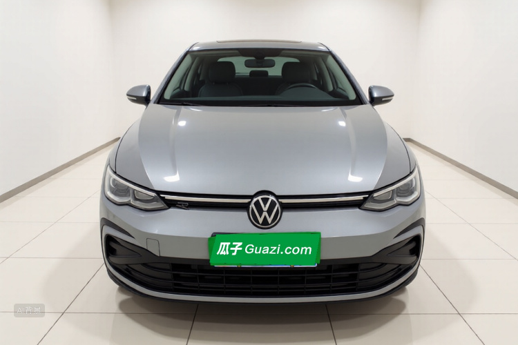 Volkswagen Golf 2024 car image #3