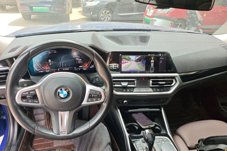 BMW 3 Series 2021 car image #11