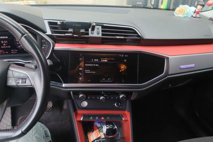 Audi Q3 2019 #15 Audi Q3 2019 car image #15