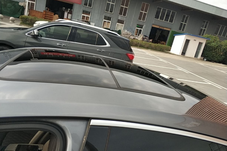 BYD Han 2023 car image #25