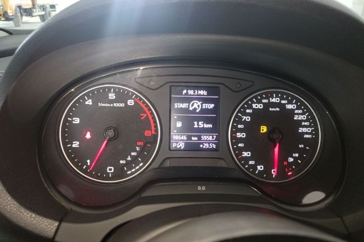 Audi A3 2015 car image #12