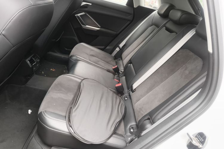 Audi Q3 2022 car image #13