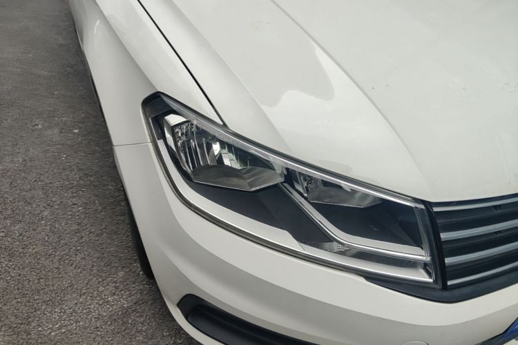 Volkswagen Santana 2017 car image #8