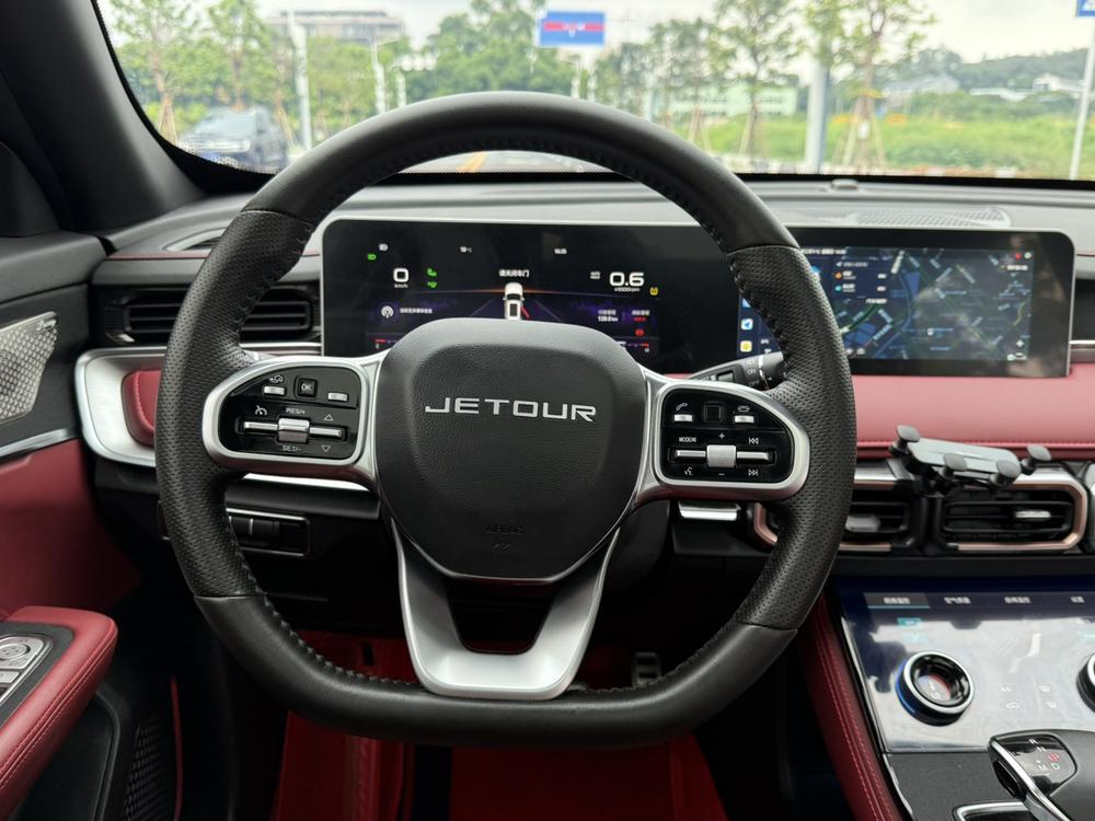 Jetour X70 PLUS 2022 #18 Jetour X70 PLUS 2022 car image #18