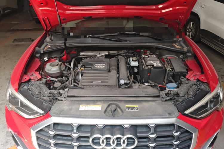 Audi Q3 2021 car image #22