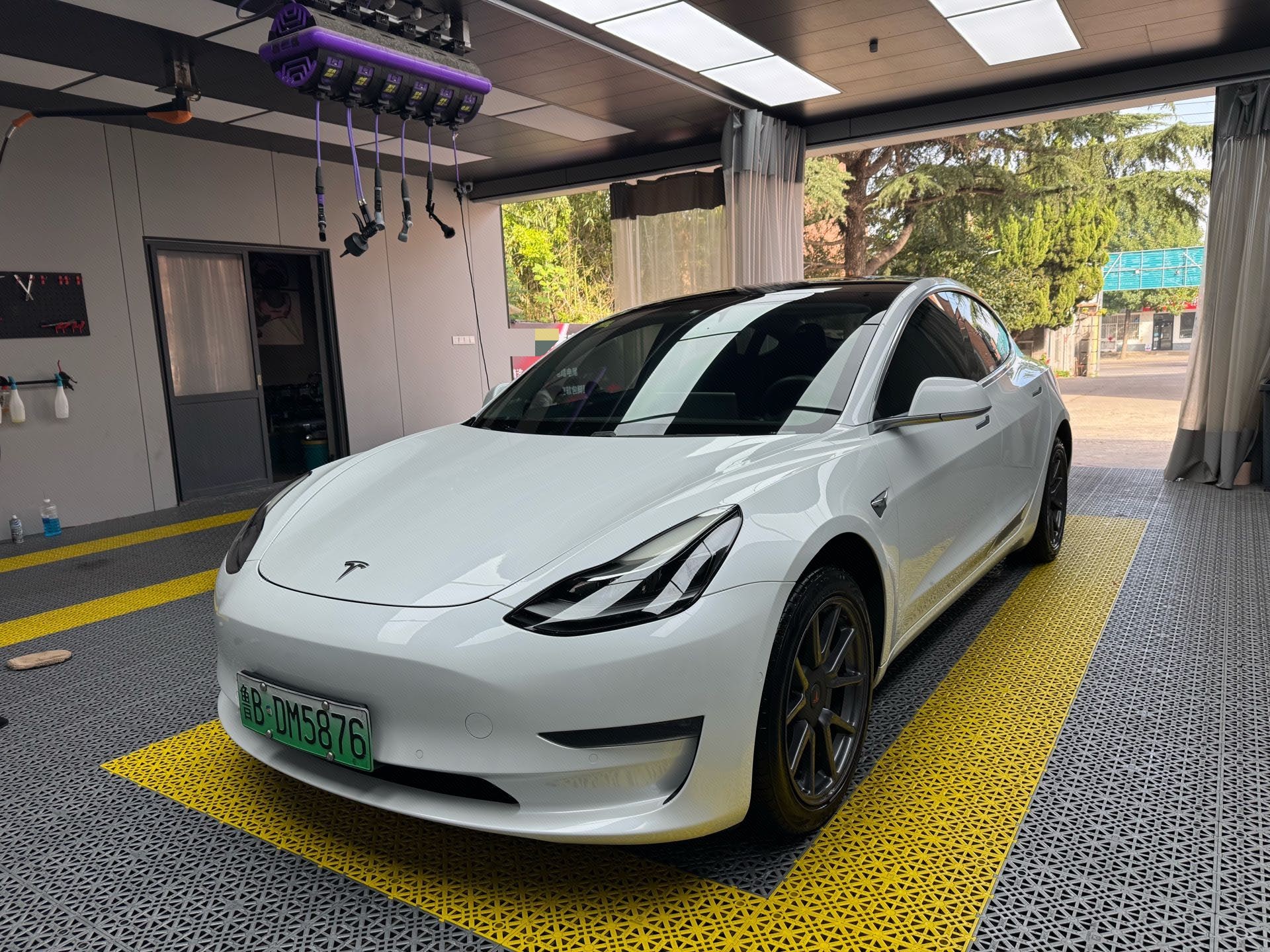 Tesla Model 3 2020 Tesla Model 3 2020 car image