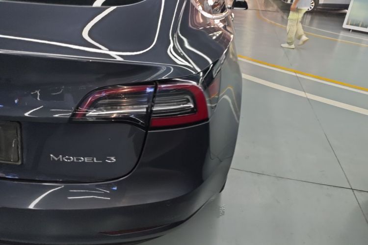 Tesla Model 3 2020 car image #8