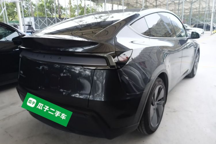 Tesla Model Y 2025 #7 Tesla Model Y 2025 immagine di auto #7