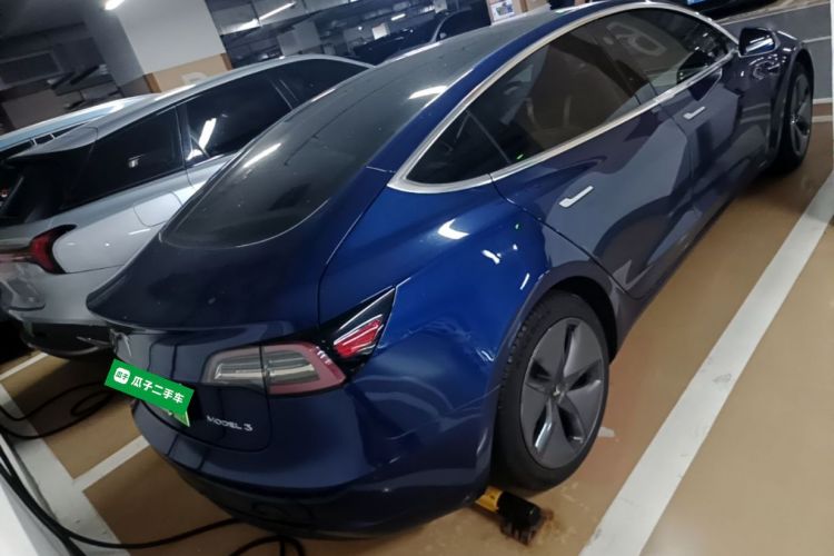 Tesla Model 3 2020 car image #7