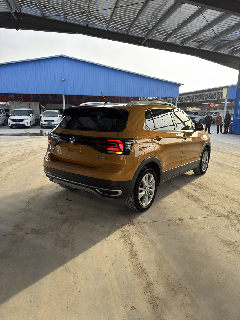 Volkswagen T-Cross 2020 #6 Volkswagen T-Cross 2020 car image #6