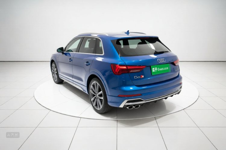 Audi Q3 2020 car image #5