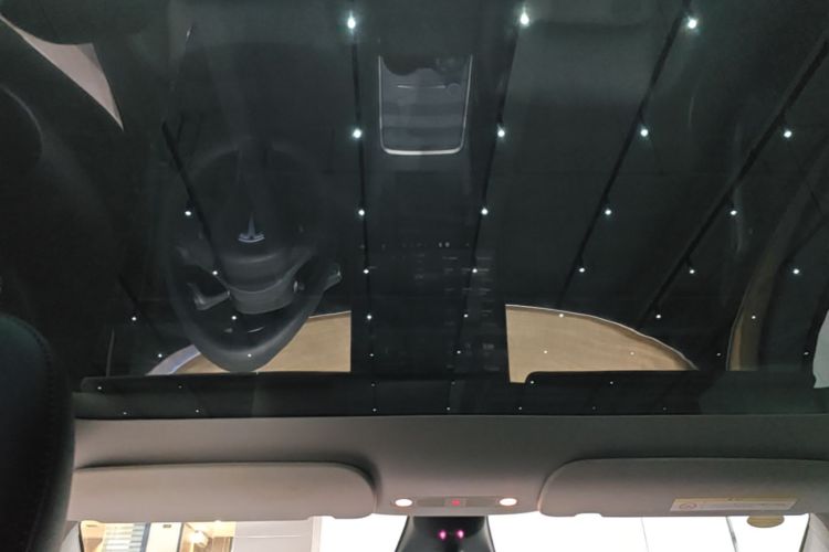 Tesla Model Y 2023 #18 Tesla Model Y 2023 car image #18