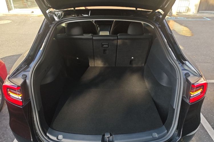 Tesla Model Y 2021 #19 Tesla Model Y 2021 car image #19