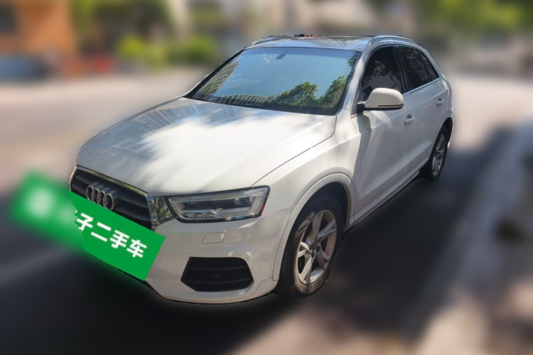 Audi Q3 2018 car image #2