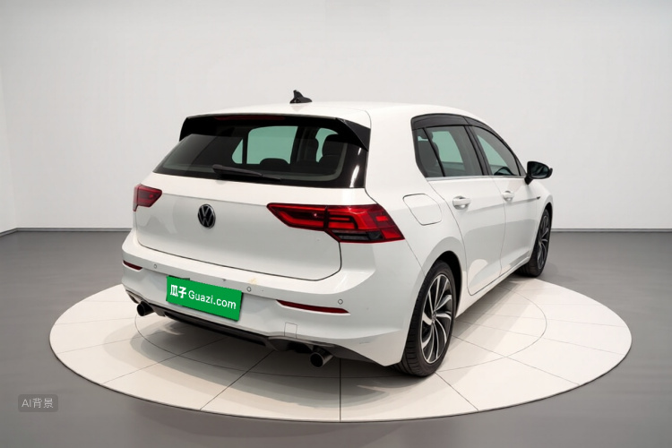 Volkswagen Golf 2022 car image #7