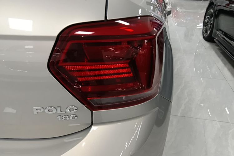 Volkswagen Polo 2020 car image #8