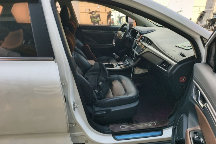 GEELY Emgrand GS 2018 #25 GEELY Emgrand GS 2018 immagine di auto #25