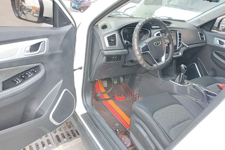 GEELY Vision X6 2021 صورة سيارة #16