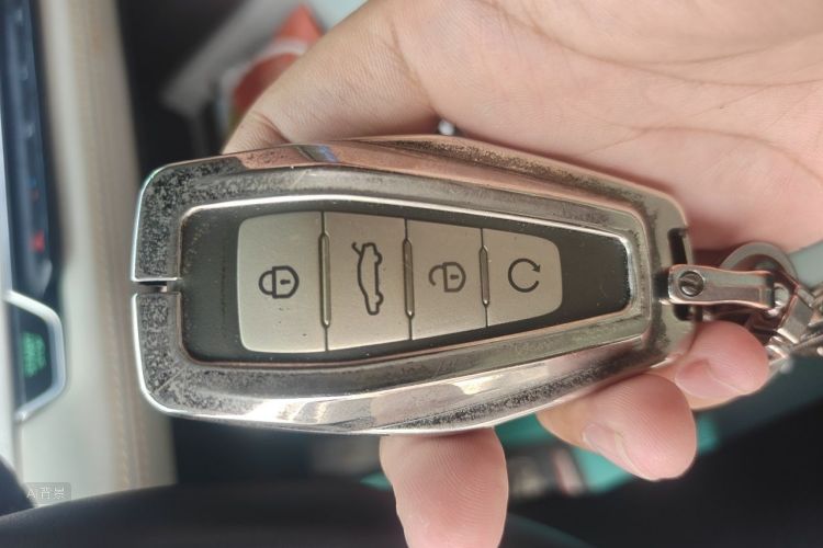 GEELY Emgrand L HiP 2022 imagen de coche #10