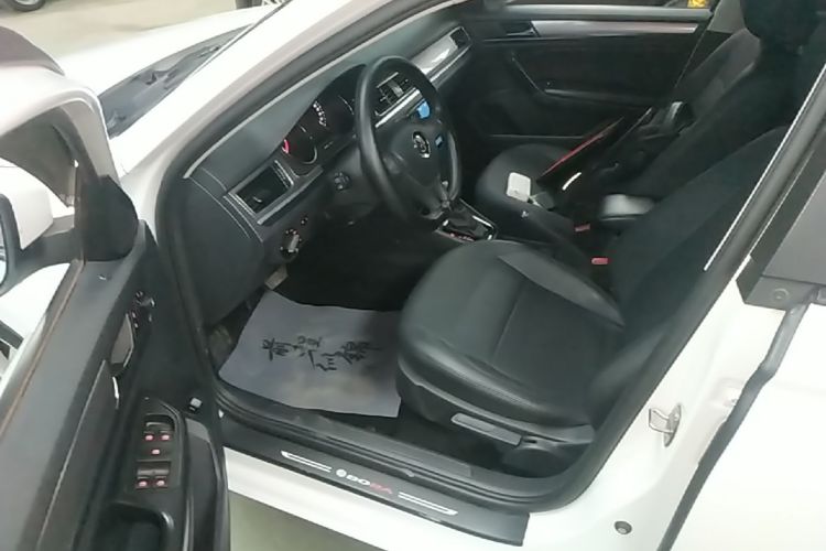 Volkswagen Bora 2021 car image #16
