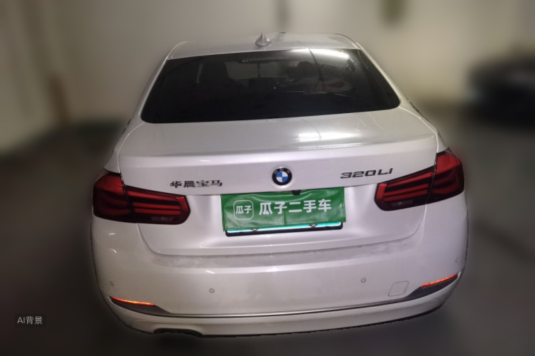 BMW 3 Series 2019 car image #6