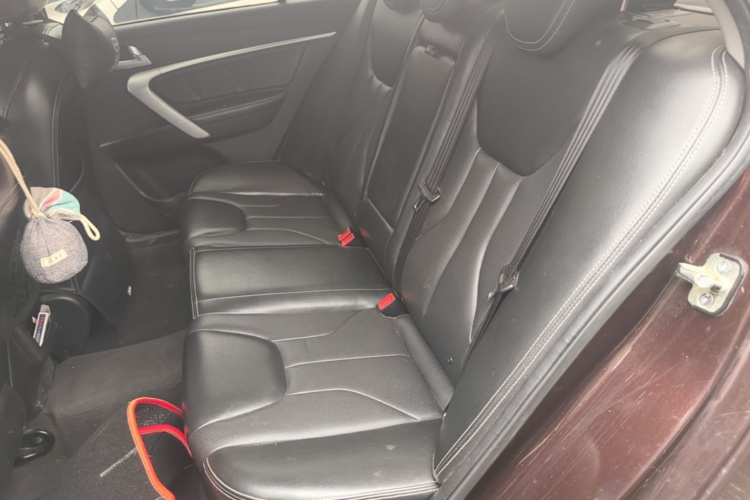 GEELY Emgrand 2016 car image #19