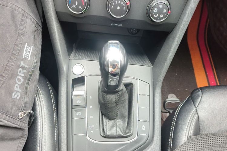 Volkswagen Tharu 2023 car image #18