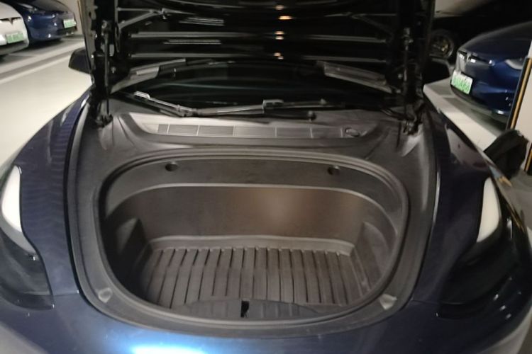 Tesla Model 3 2022 car image #21