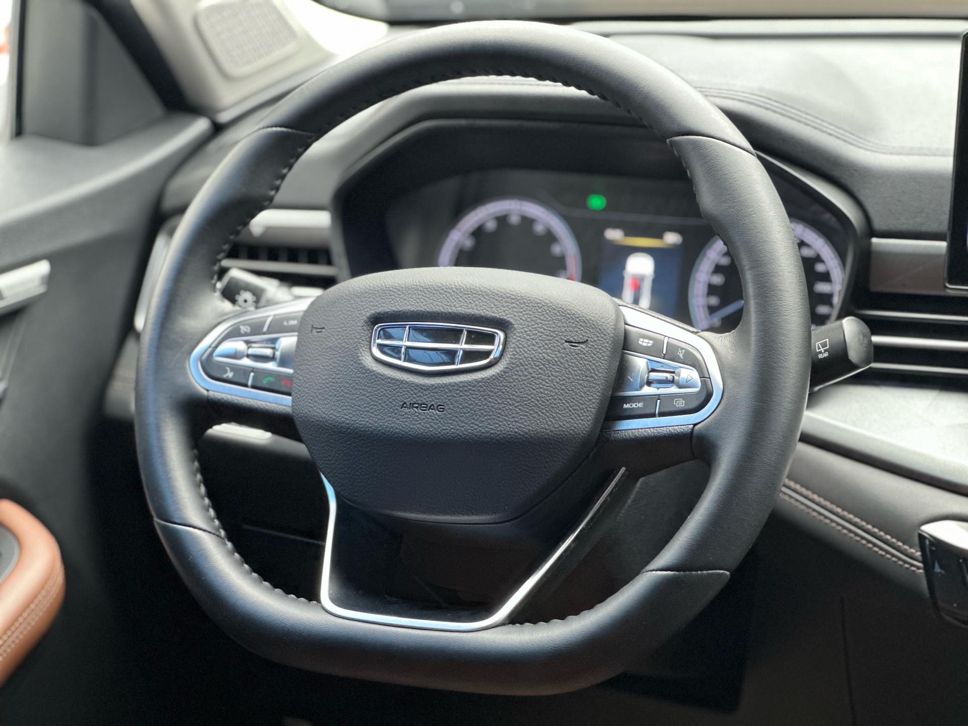 GEELY Vision X6 2023 car image #11