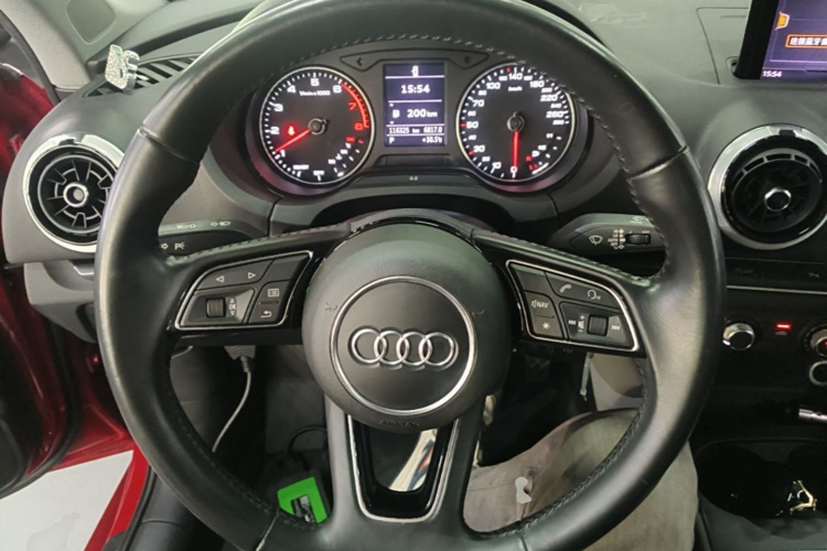 Audi A3 2018 car image #15