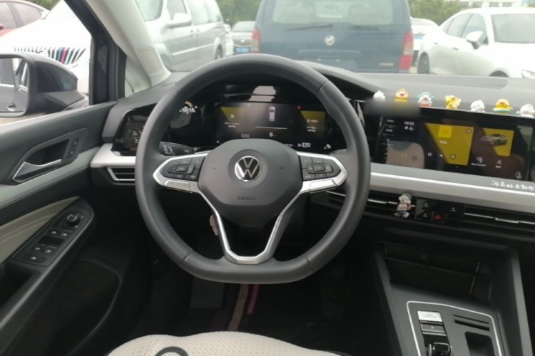Volkswagen Golf 2024 #11 Volkswagen Golf 2024 car image #11
