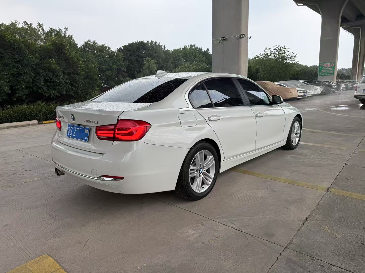 BMW 3 Series 2017 #8 BMW 3 Series 2017 car image #8