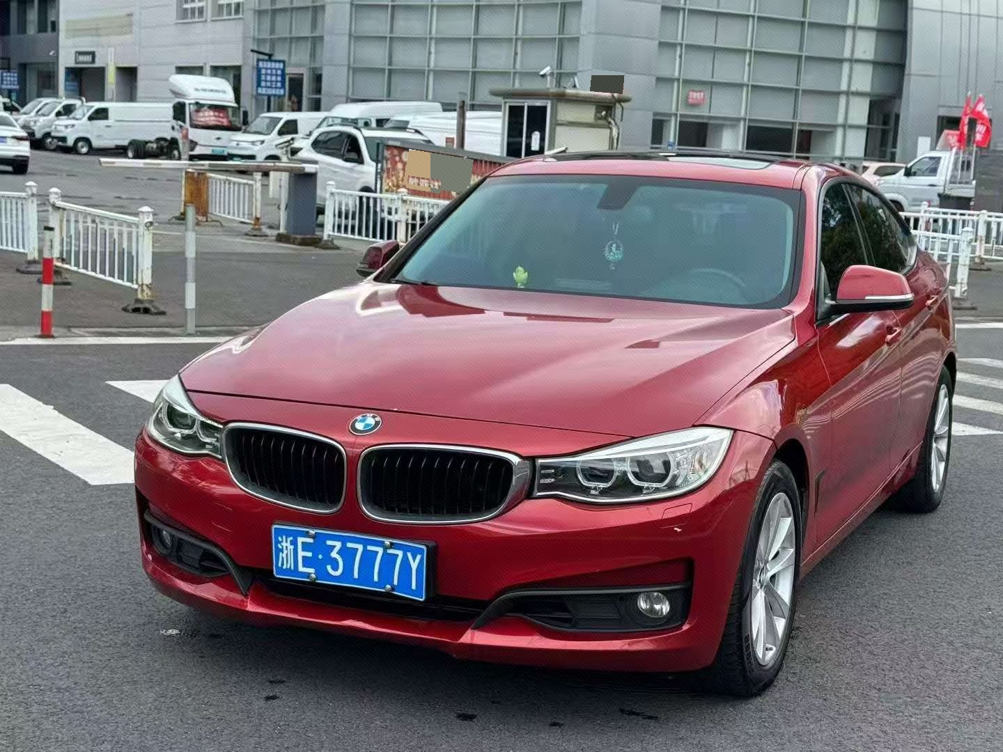 BMW 3 Series GT 2015 BMW 3 Series GT 2015 car image