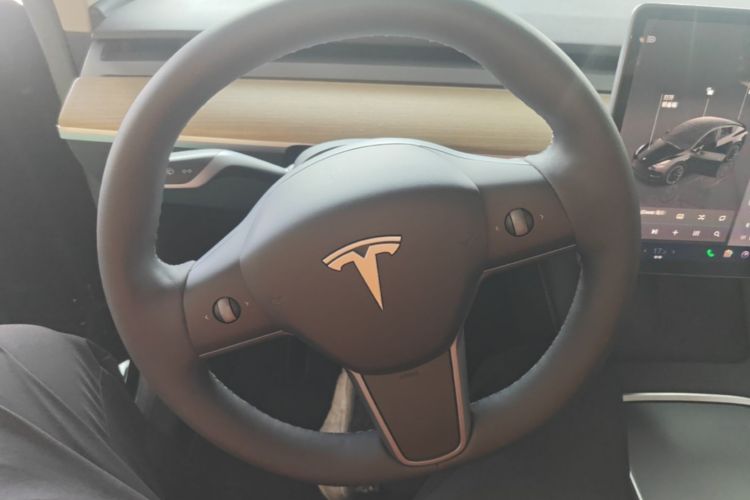 Tesla Model Y 2022 #11 Tesla Model Y 2022 car image #11