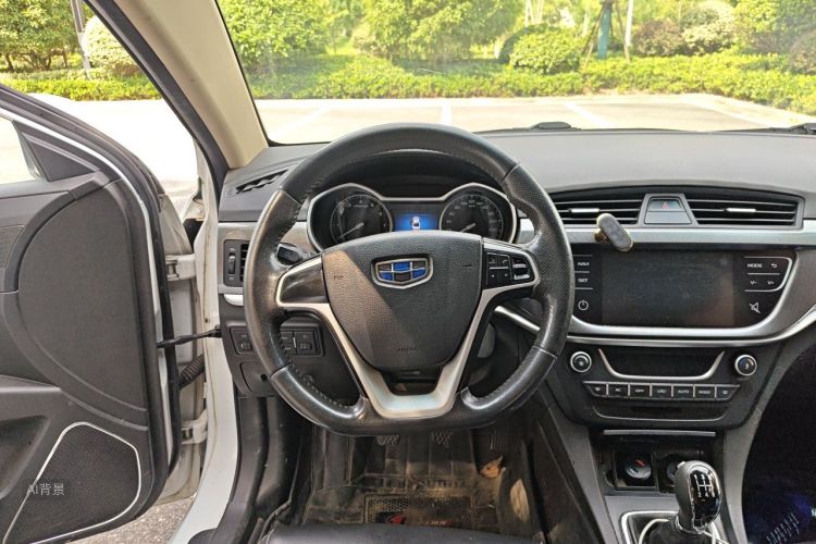 GEELY Emgrand 2017 car image #12